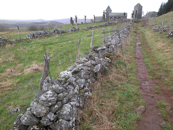 Approaching Aubrac