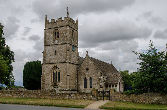Holy Trinity, Long Newnton