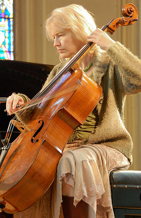 Jacqueline Thomas, cellist of of the Brodsky Quartet