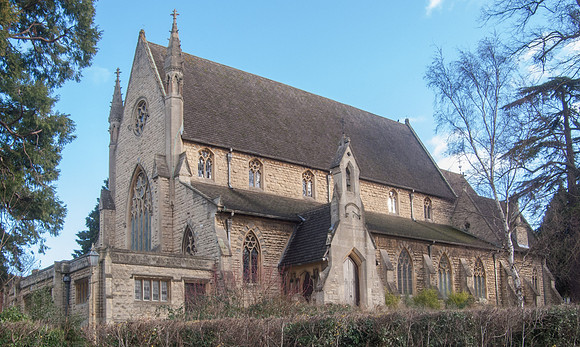 Holy Apostles, Charlton Kings