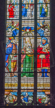 Chapel of St Catherine, Auch Cathedral: from left, Joshua; the sibyl Europe, and Amos, with (below) the flight into Egypt (the work of Arnaud de Moles - between 1507 and 1513)